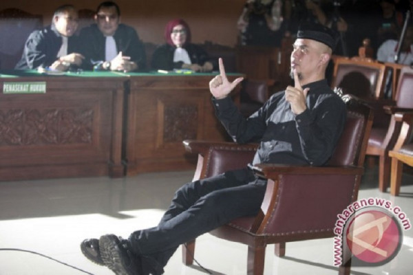 5 Perjalanan Karier Ahmad Dhani, Musisi Kontroversi Sukses yang Orbitkan Artis Baru