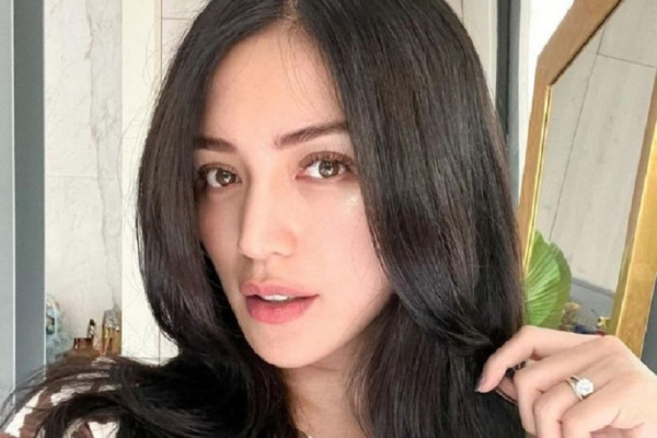 7 Artis Blak-blakan Hamil di Luar Nikah, Nomor 6 Sempat Dirahasiakan 2 Tahun