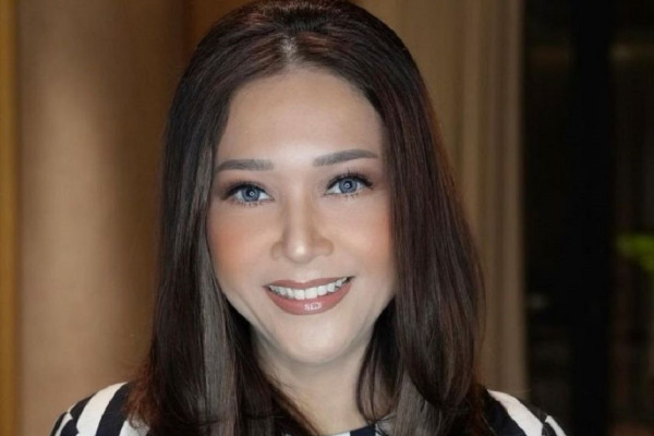 8 Artis Bahagia di Pernikahan Kedua, Nomor 5 Mantan Penyanyi Cilik