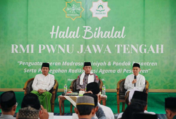 Kapolri Ajak Santri Jaga Nilai Persatuan dan Kesatuan untuk Wujudkan Visi Indonesia Emas 2045