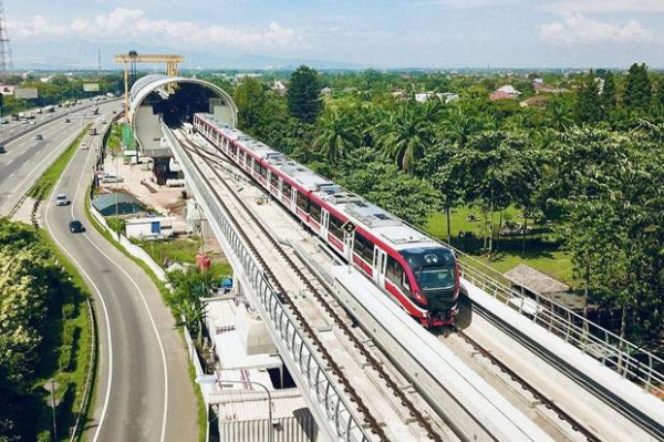 Simak 4 Perbedaan LRT Jakarta dengan LRT Jabodebek