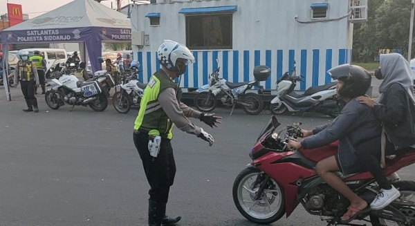 Pelanggaran Lalu Lintas Meningkat, Polresta Sidoarjo Kembali Berlakukan Tilang Manual