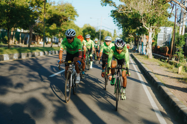 Mandalika Group Ride ke-8 GFNY Bali - IFG Life: Mengagumi Surga Dunia bagi Pesepeda