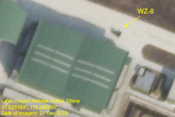 Citra Satelit Tangkap Drone Supersonik WZ-8 di Pangkalan China