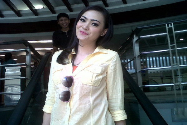 6 Pernikahan Artis Beda Usia Jauh Berujung Cerai, Nomor 5 Terpaut 25 Tahun