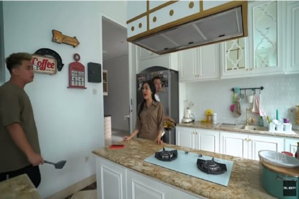 7 Artis yang Memiliki Dapur Mewah, Nomor 4 Usung American Style