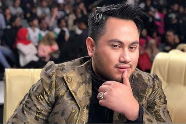 6 Pernikahan Artis Beda Usia Jauh Berujung Cerai, Nomor 5 Terpaut 25 Tahun