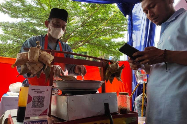 Kerak Telor Bang Ishak, Lestarikan Kuliner Khas Betawi lewat UMKM