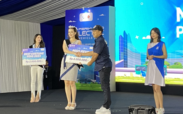 Adu Cantik, Inilah SPG Terbaik dan Paling Memesona di Pameran PEVS 2023