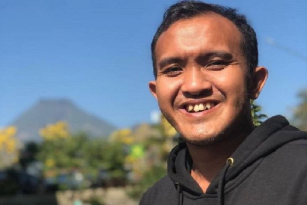 7 Artis yang Pernah Jadi Buruh, Nomor 5 Dibayar Rp5.000 per Hari