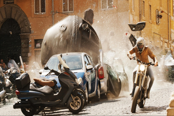 10 Peristiwa Paling Enggak Masuk Akal di Film Fast X