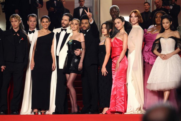 Muncul di Red Carpet Cannes Film Festival 2023, Begini Penampilan Jennie BLACKPINK