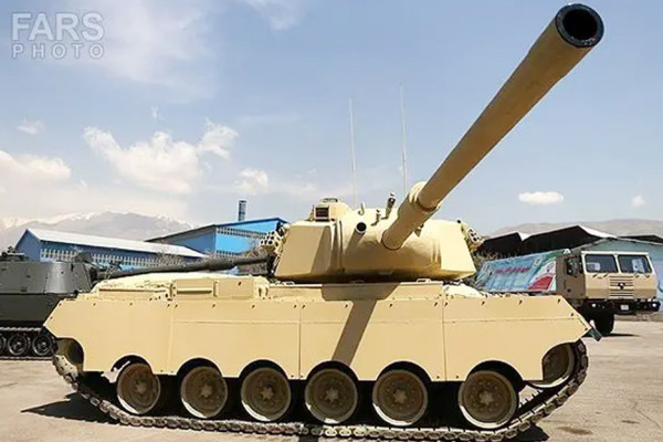 Tank Buatan Iran yang Siap Dipakai Perang Melawan Musuh-musuhnya