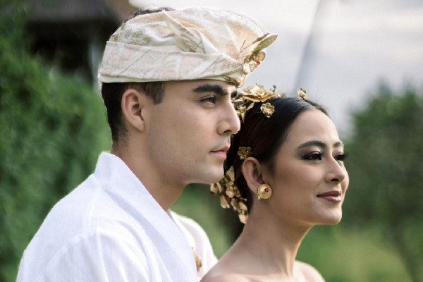 7 Artis yang Menikah Tanpa Pacaran, Nomor 6 Masyaallah Dipersunting Habib