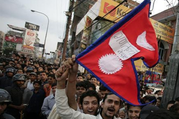 8 Bendera Negara Paling Kontroversial, Nomor 3 Bergambar Penebang Pohon