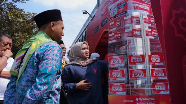 Perbandingan Paket Kuota Internet Haji Telkomsel vs XL Axiata
