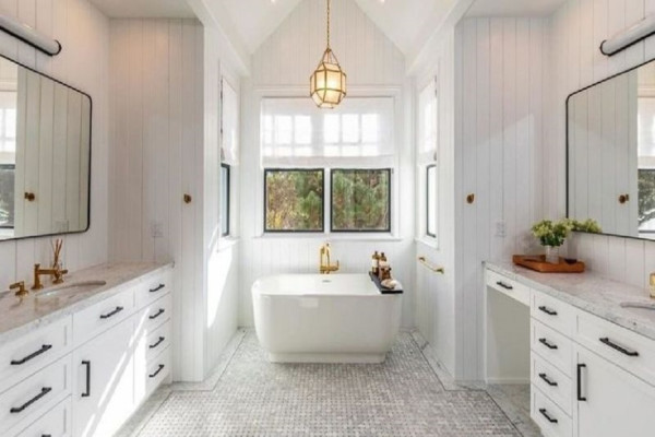 8 Fakta Rumah Mewah Chris Martin, Bergaya American Classic Seharga Rp220 Miliar Wow!