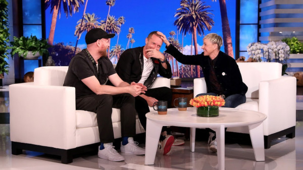 Momen Manis Chris Martin dengan sang Putri Sukses Bikin Baper Netizen: Salut Banget