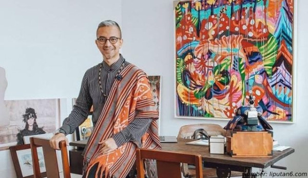 8 Artis Punya Rumah Bergaya Tradisional, Nomor 5 Pendoponya Keren
