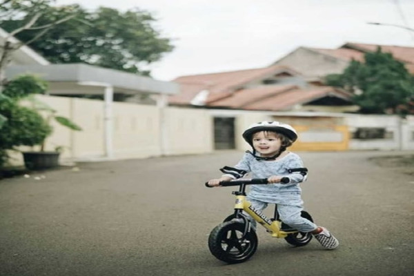 7 Foto Menggemaskan Anak Artis saat Olahraga, Nomor 6 Duh Lucunya