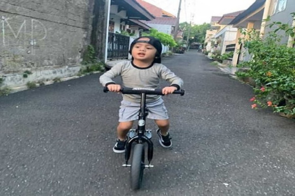 7 Foto Menggemaskan Anak Artis saat Olahraga, Nomor 6 Duh Lucunya