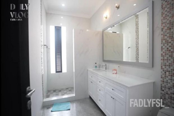 8 Foto Rumah Fadly Faisal, Bergaya Eropa Klasik Seharga Rp12 Miliar