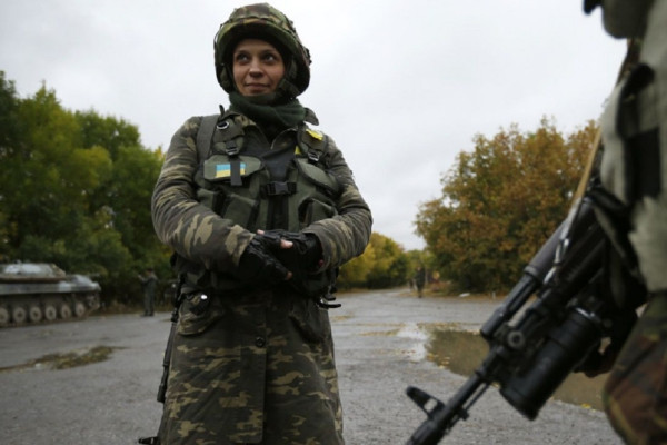 5 Ketangguhan Tentara Perempuan Ukraina, Nomor 3 Memilih Mati daripada Ditangkap