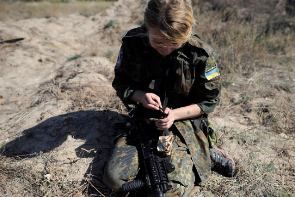 5 Ketangguhan Tentara Perempuan Ukraina, Nomor 3 Memilih Mati daripada Ditangkap