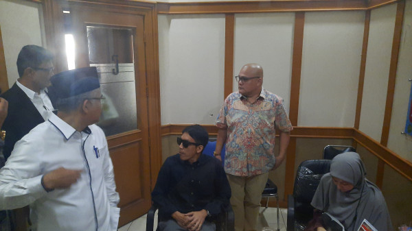 5 Potret Sidang Cerai Perdana Desta dan Natasha Rizky di PA Jakarta Selatan