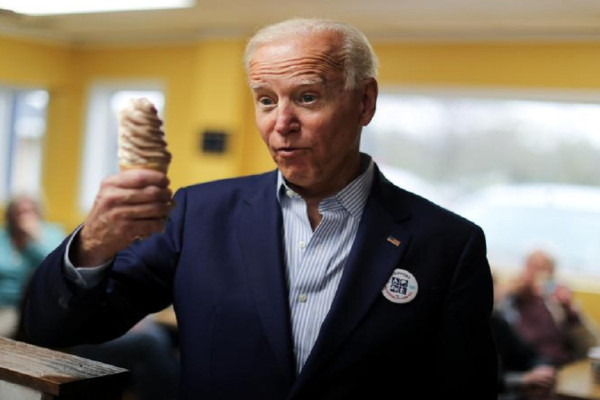 8 Tingkah Aneh Presiden AS Joe Biden, No 2 Gaya Makannya seperti Anak Kecil