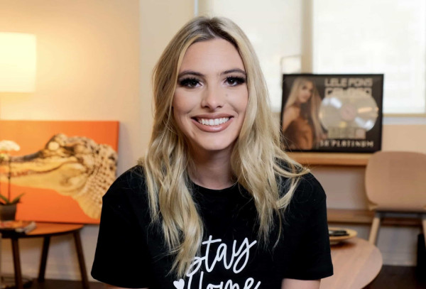 7 Artis Hollywood Ini Idap Sindrom Tourette, Lewis Capaldi Kambuh saat Konser