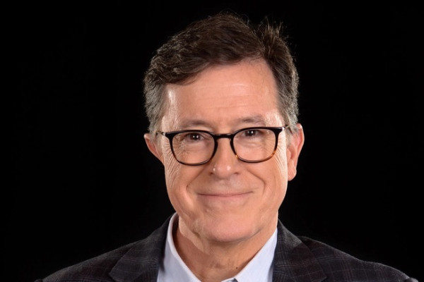 7 Artis Hollywood yang Alami Gangguan Pendengaran, Stephen Colbert Tuli di Telinga Kanan
