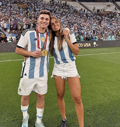Profil Maria Emilia, Pasangan Julian Alvarez Pemain Argentina yang Datang ke Indonesia
