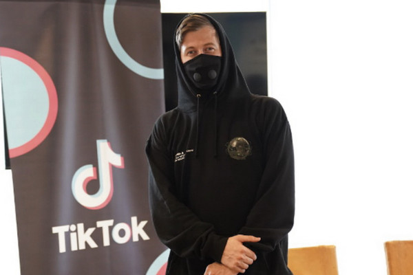Ini Pesan yang Ingin Disampaikan Alan Walker dalam Lagu Hero