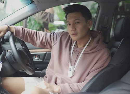 5 Artis Indonesia yang Rayakan Waisak, Roy Kiyoshi hingga Reza Arap