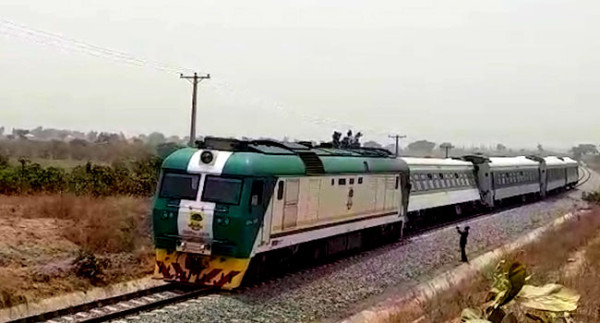 4 Negara dengan Jalur Kereta Api yang Mengerikan, Cocok untuk Jiwa Petualang