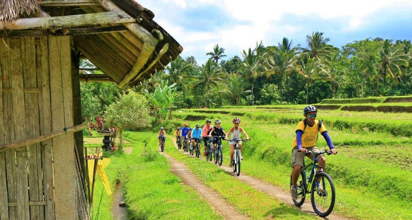 Liburan ke Bali, Jangan Lewatkan 7 Destinasi Wisata di Tanah Lot Berikut Ini