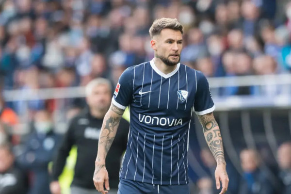 10 Pemain Sepak Bola Terkemuka yang Menjadi Mualaf