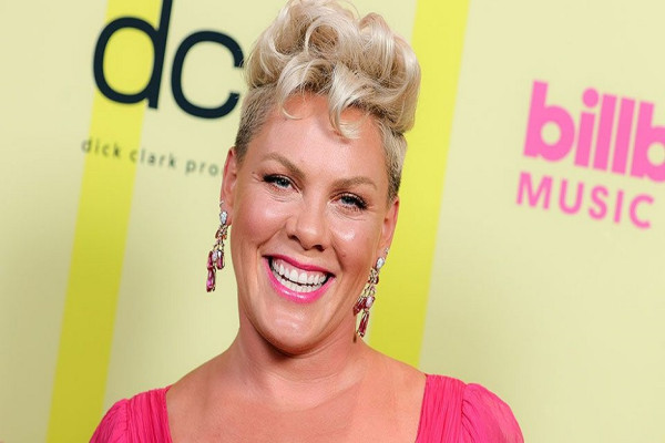 7 Artis Hollywood yang Enggan Operasi Plastik, Dianggap Bukan Definisi Cantik Alami