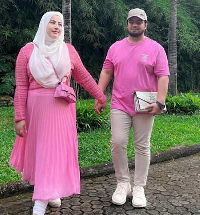 Heboh Foto Diduga Tasyi Athasyia Shoping dengan Suami di Mal, Semua Belanjaan Ditenteng Asisten Sendirian