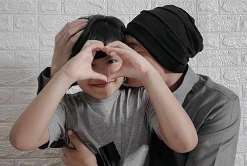7 Artis yang Punya Anak Berkebutuhan Khusus dan Difabel, Nomor 6 Lebih dari Satu