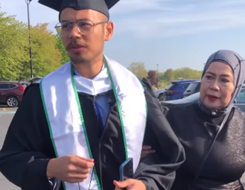 7 Artis yang Punya Anak Berkebutuhan Khusus dan Difabel, Nomor 6 Lebih dari Satu