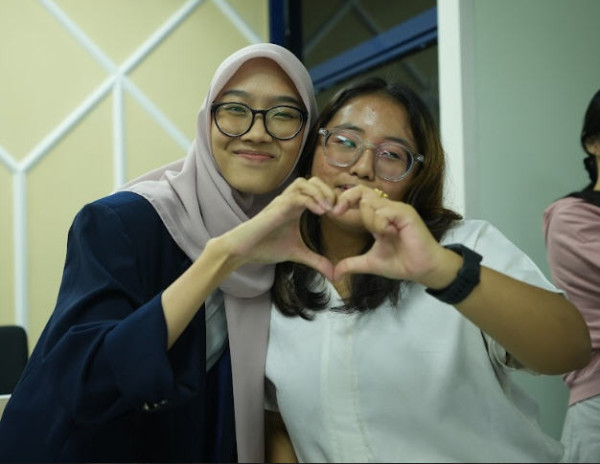 Prodi Ilmu Komunikasi Universitas Al Azhar Indonesia Gelar Nonton Bareng Teman Netra
