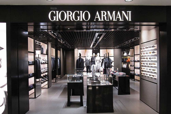 10 Merek Fashion Ternama di Dunia, Langganan Bintang Hollywood Tampil Modis