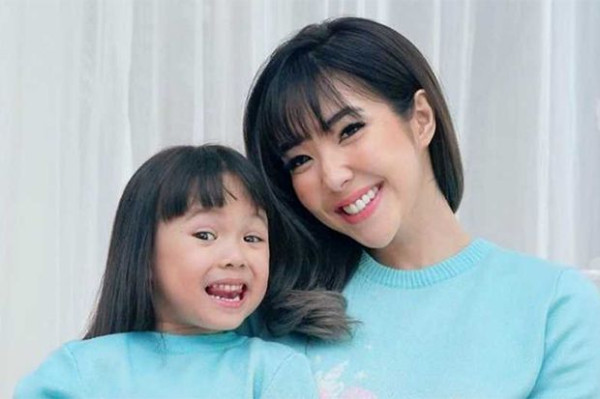 4 Anak Artis Kelahiran 2015, Nomor 3 Pintar dan Menggemaskan