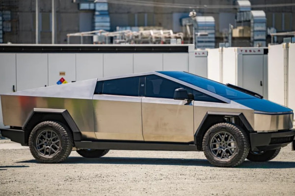 Ternyata Ini Alasan Mengapa Tesla Cybertruck Mangkrak Lebih dari 4 Tahun