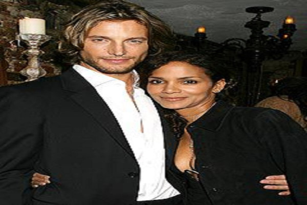8 Artis Hollywood Memiliki Anak tapi Belum Nikah, Nomor 5 Hubungannya Putus Nyambung