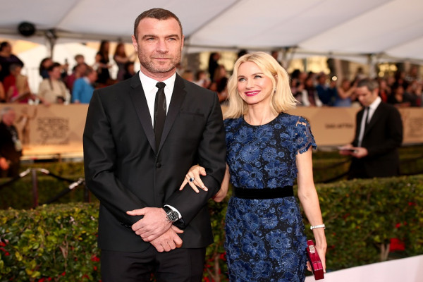 8 Artis Hollywood Memiliki Anak tapi Belum Nikah, Nomor 5 Hubungannya Putus Nyambung
