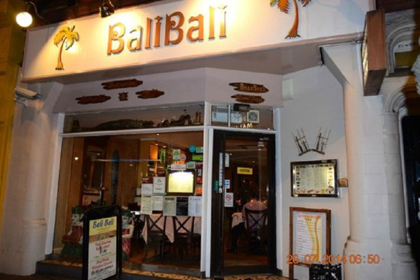 10 Restoran Indonesia yang Hits di Luar Negeri, Nomor 5 Sudah Bersertifikasi Halal
