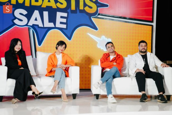 Raffi Ahmad dan Fuji Ungkap Keseruan Live Shopping di Kampanye 7.7 Shopee Live Bombastis Sale